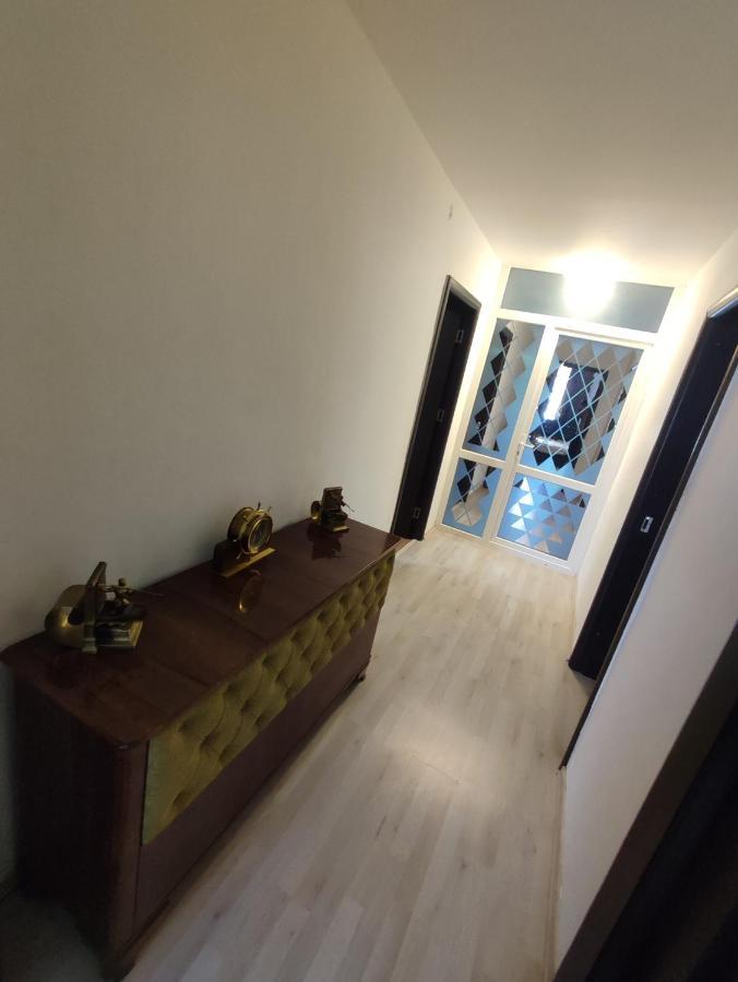 ホテル Central House Curtea de Argeş エクステリア 写真
